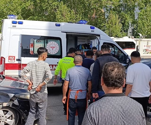 Adıyaman'da otomobil ile motosiklet çarpıştı: 1 yaralı