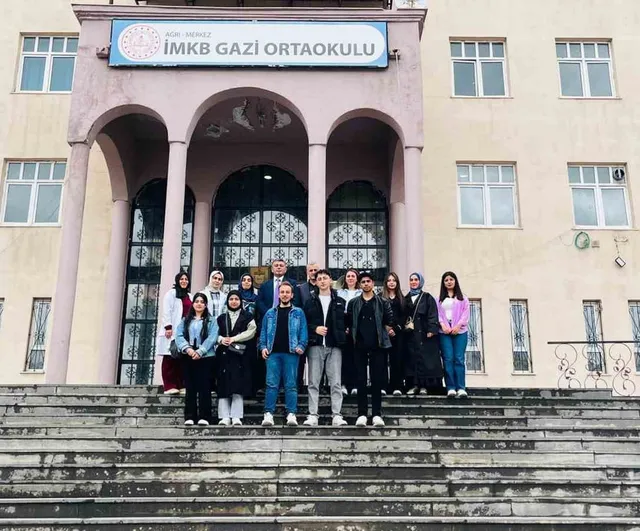 Ağrı'da Gastronomi Kulübü Öğrencilerinden Öğretmenlere Moral Etkinliği