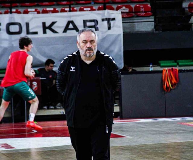 Ahmet Kandemir: Karşıyaka'nın ligde kalma mücadelesi zorlu geçti