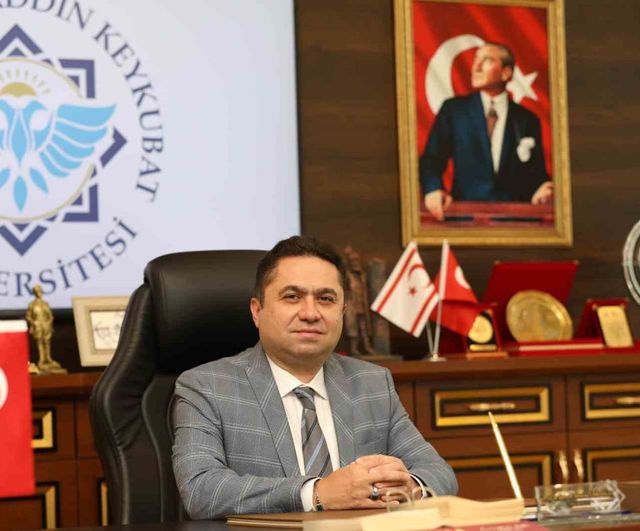 ALKÜ Rektörü Prof. Dr. Kenan Ahmet Türkdoğan anjiyo ile stent takılarak tedaviye alındı