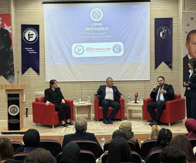 Atatürk Üniversitesi'nde 'İş Dünyası Öğrenci Buluşmaları' paneli: Üniversite ve sektör iş birliği güçlendi