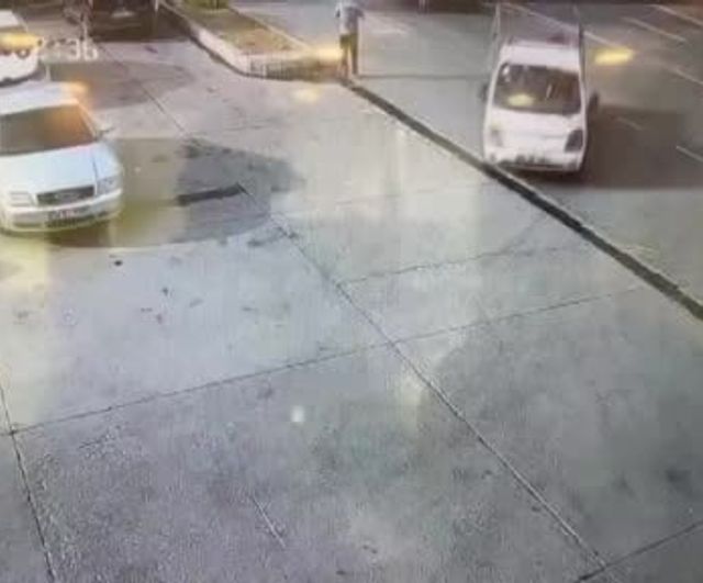 Avcılar'da hırsızlık operasyonu: 6 gözaltı, 16 yaşındaki şüphelinin 40 suç kaydı bulundu
