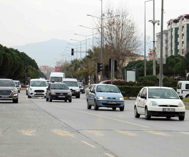 Aydın'da Nisan 2026'da 157 bin 961 araç kontrol edildi: 25 bin 433 sürücüye ceza, 3 ölümlü kaza