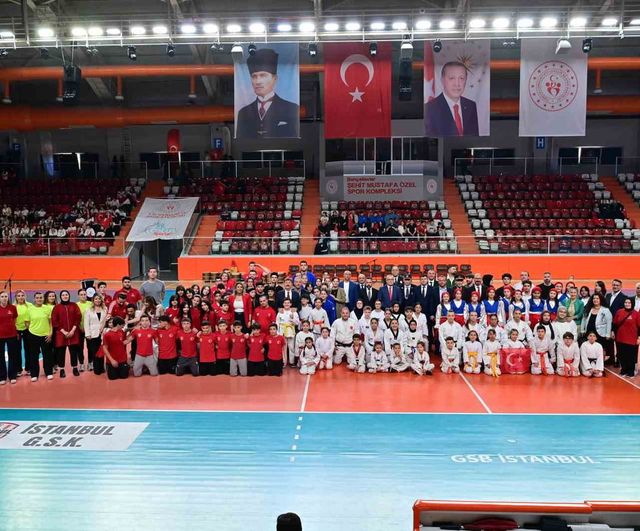 Bahçelievler'de 19 Mayıs, 107. Yıldönümü Konserle Coşkuyla Kutlandı