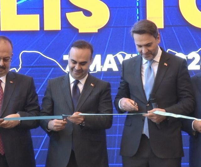 Bakan Bayraktar: 2 milyar dolarlık dış yatırım Türkiye'nin siyasi ve ekonomik istikrarına güveni gösteriyor
