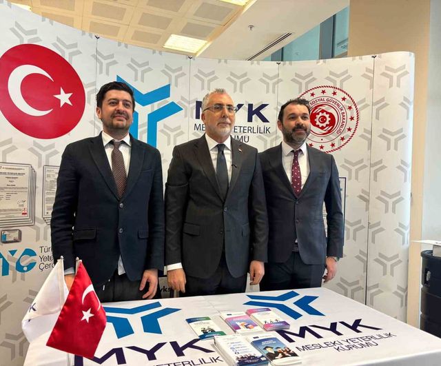 Bakan Işıkhan: Teknolojiyi milletimizin refahına ve geleceğine hizmet eden unsur haline getirmeyi hedefliyoruz