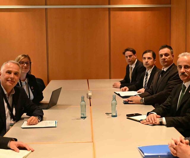 Bakan Uraloğlu Leipzig'de: UIC Genel Direktörü François Davenne ile Demiryolu İş Birliği Görüşmesi