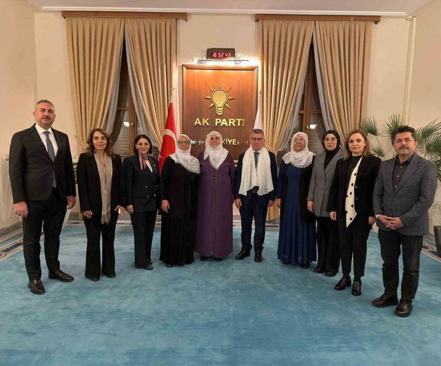 ‘Barış Anneleri’ ve DEM Parti heyeti TBMM AK Parti Grubu’nu Anneler Günü’nde ziyaret etti