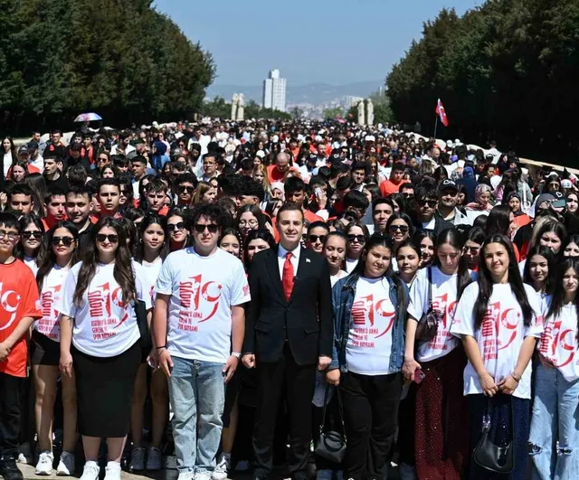 Başkan Akın 1071 Balıkesirli Gençle Anıtkabir’de: Kuvayımilliye Günü’nde Ata’ya Saygı