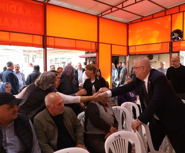 Başkan Ertaş, Güre ve Kadıköy’de halk buluşmalarıyla vatandaşın taleplerini dinledi