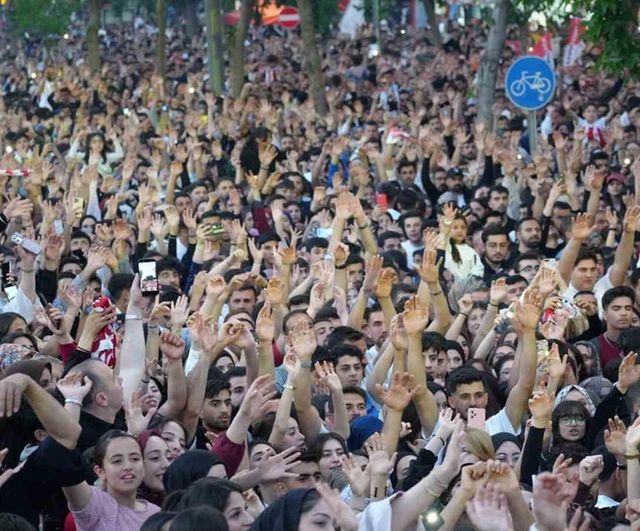 Batman Petrolspor'un Trendyol 1. Lig'e Yükselişi: Kentte Coşkulu Şampiyonluk Kutlaması