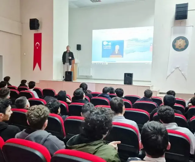 Bayburt Anadolu İmam Hatip Lisesi'nde 'Su Verimliliği Seferberliği' kapsamında su tasarrufu eğitimi