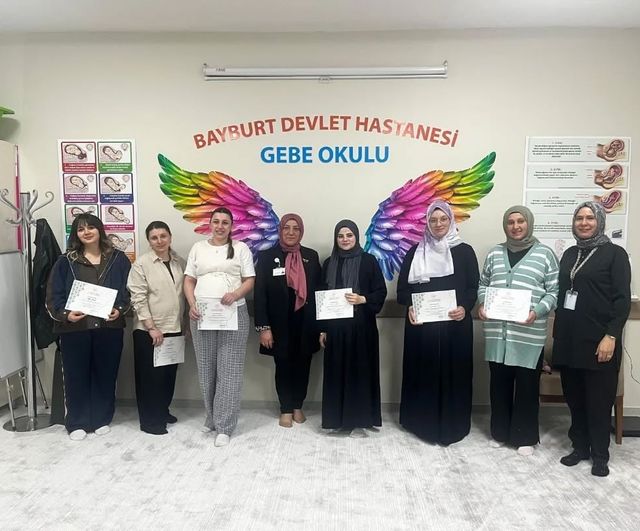 Bayburt Devlet Hastanesi'nde Gebe Okulu eğitim programı düzenlendi
