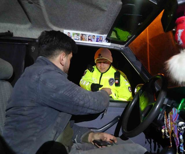 Bayburt’ta emniyet ekipleri bayram boyunca sahada: trafik ve asayiş denetimleri sürüyor