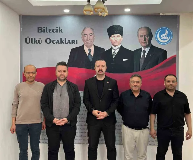 Bilecik'te Esnaf Odası Başkanları Ülkü Ocakları ile Görüştü