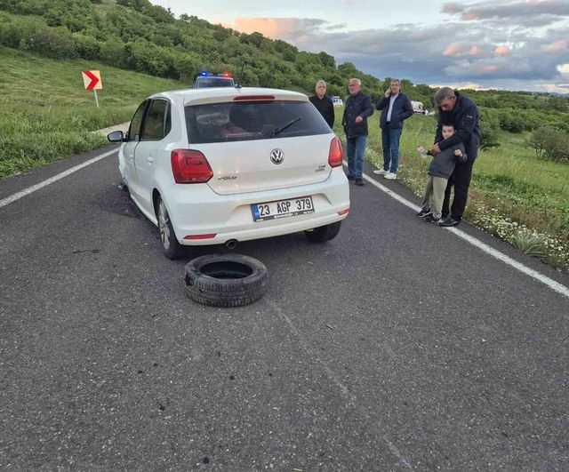 Bingöl'de Ormanardı Köyü'nde iki aracın çarpışması: 9 yaralı
