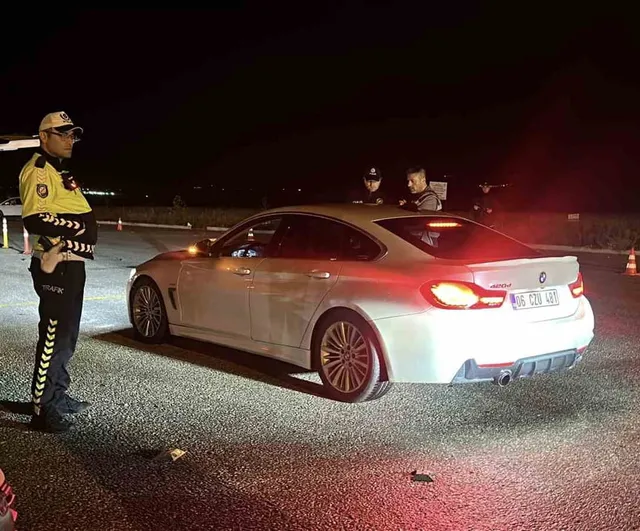 Burdur'da polis ekipleri park ve çevrelerinde sıkı denetimleri sürdürüyor