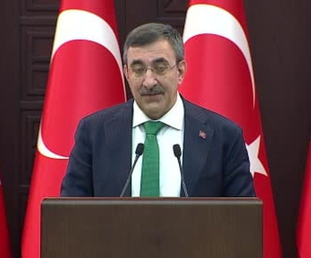 Cevdet Yılmaz: Türkiye'nin ortanca yaşı 2025'te 34,9’a çıktı, nüfus 2,5 yılda bir yıl yaşlanıyor