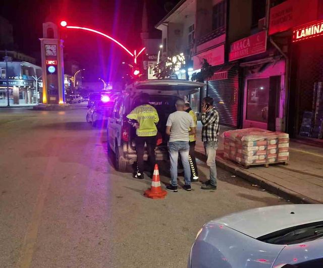 Çorum Alaca’da Trafik Uygulaması: Sürücülere Toplam 150 Bin TL İdari Para Cezası