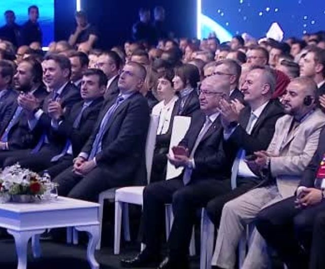 Cumhurbaşkanı Erdoğan: SAHA EXPO 2026'da 182 anlaşma ve 8 milyar dolarlık işlem hacmi