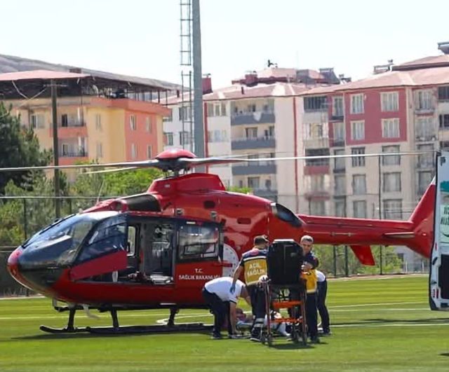 Darende'de Solunum Yetmezliği Gelişen 7 Aylık Bebek Hava Ambulansıyla Sevk Edildi