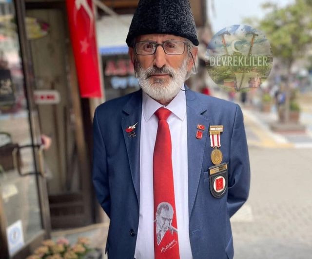 Devrek'te Kıbrıs Gazisi Satılmış Pürcü (73) askeri törenle uğurlandı