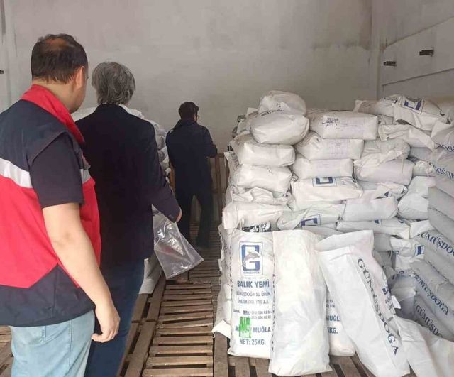 Domaniç’te 2026 UKİP Kapsamında Alabalık ve Hindi Çiftliği Numune Alımı