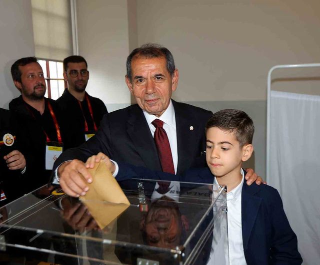 Dursun Özbek oyunu 1 numaralı sandıkta kullandı
