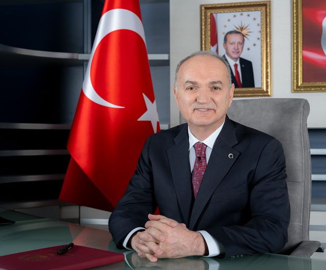 Düzce Belediye Başkanı Dr. Faruk Özlü'den Anneler Günü Mesajı