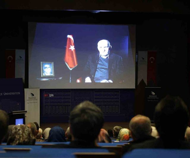 Düzce Üniversitesi'nde 'Bedel' Belgeselinin İlk Gösterimi: Şehit Aileleri ve Gaziler Anlatıldı