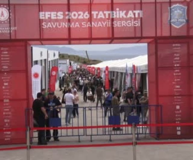 EFES 2026 Savunma Sanayi Sergisi halk gününde vatandaşlara açıldı