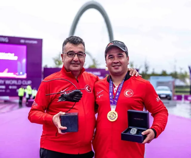 Emircan Haney 2026 Avrupa Okçuluk Şampiyonası Makaralı Yay Erkekler'de Altın Madalya Kazandı