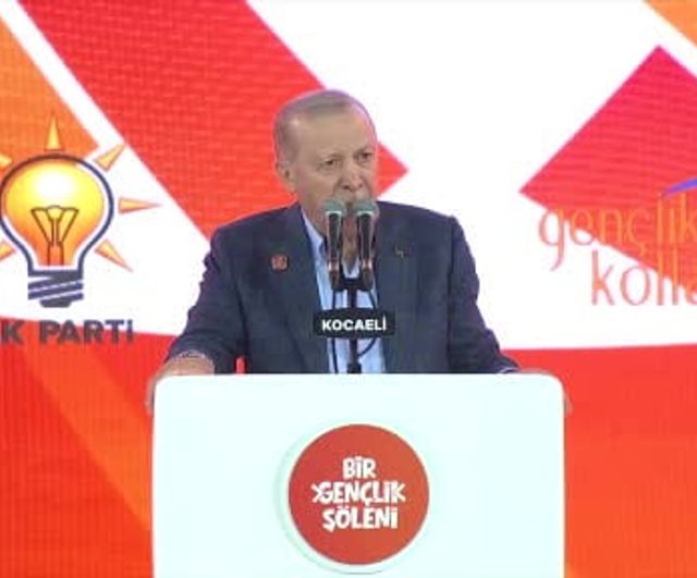 Erdoğan Kocaeli'de gençlere seslendi: 'Kifayetsizlere asla prim vermeyin'
