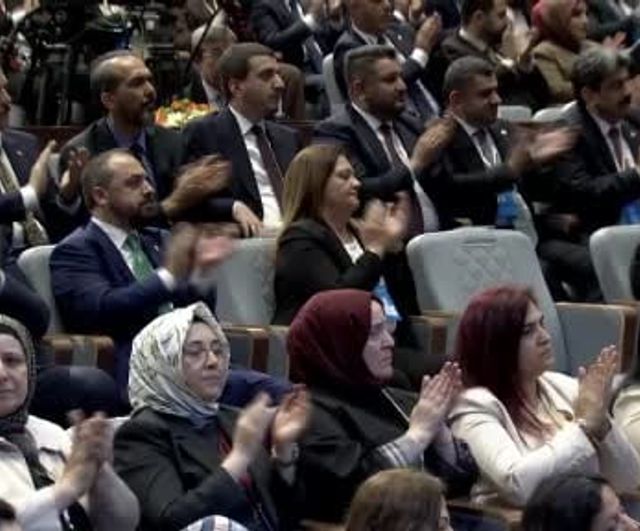 Erdoğan: Ülkemizi yurt dışında başarıyla temsil edenlere hakaret eden zihniyet asıl yüz kızartıcıdır