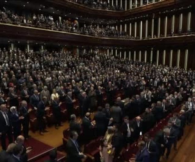 Erdoğan Vakıflar Haftası'nda 'Öğrenciler için burs topluyoruz' iddialarına tepki