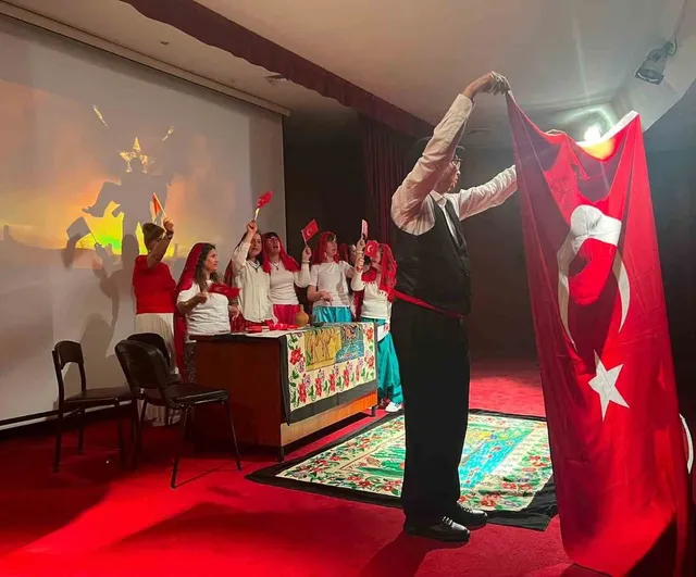 Eskişehir'de SOMET öğrencilerinin 'Çanakkale Geçilmez' oyunu yoğun ilgi gördü
