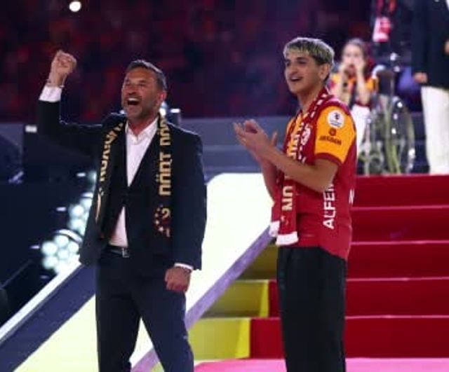 Galatasaray, 2025-2026 Trendyol Süper Lig şampiyonluğunu RAMS Park'ta kupasını alarak kutladı