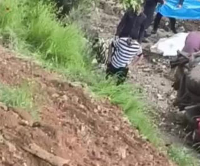 Gaziantep Bekişli'de devrilen traktörün sürücüsü hayatını kaybetti