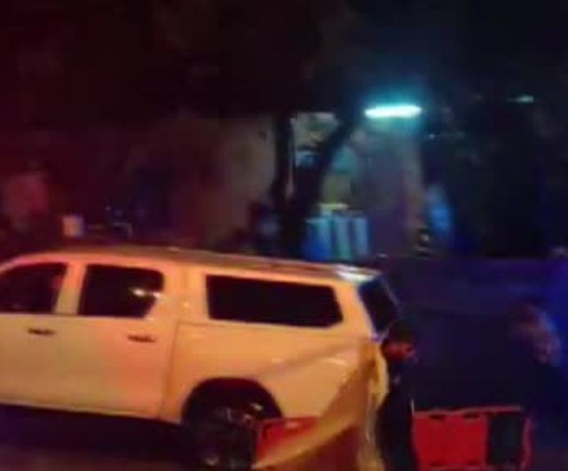 Hatay Antakya'da göçük: Göçük altında olduğu iddia edilen 2 kişi için kurtarma çalışmaları sürüyor