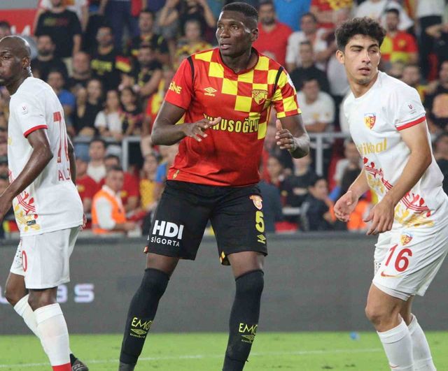 Heliton, Göztepe'ye Veda Etti: 2,5 Yılda 90 Maç, 3 Gol ve 3 Asist