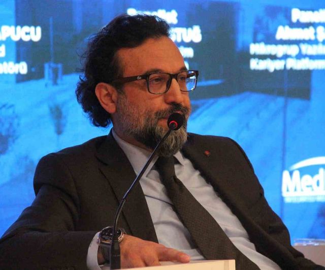 Hitit Üniversitesi'nde 'Sektör Kampüste Kariyer Buluşmaları' ile sektör profesyonelleri öğrencilerle buluştu