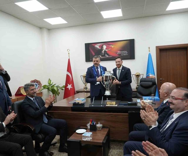 İçişleri Bakanı Mustafa Çiftçi’den Süper Lig’e Yükselen Erzurumspor’a Tebrik Ziyareti
