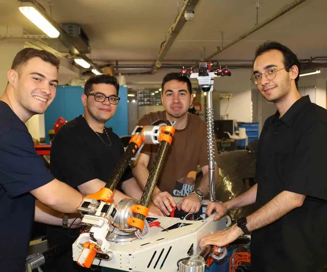 İEÜ öğrencileri 'Eclipse' adlı yerli bomba imha robotunu geliştirdi; EFES 2026 finalisti