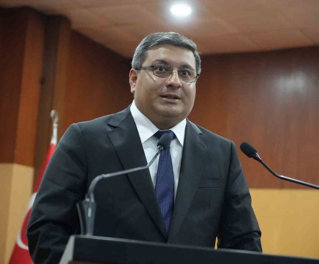 Iğdır’da 'Azerbaycan Yatırım Fırsatları: Nahçıvan Bölgesinin Stratejik Avantajları' Semineri