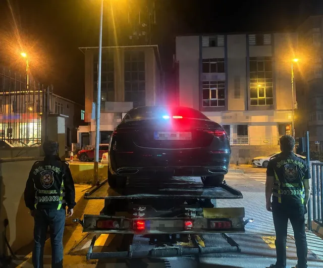 İstanbul'da izinsiz çakarlı araca 173 bin 392 TL ceza, araç 30 gün trafikten men edildi