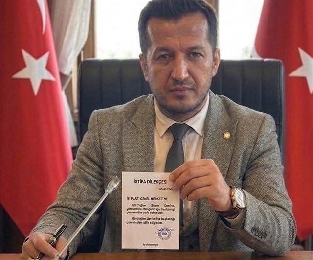 İYİ Parti Turgutlu İlçe Başkanı Özgür Seyhan istifa etti — teşkilat müdahalelerini gerekçe gösterdi