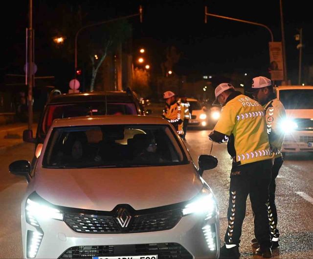 Kars'ta Bayram Trafiğinde Sıkı Denetim: Bir kural, bir hayat kurtarır