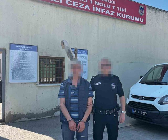 Kartepe'de uzaklaştırma kararını ihlal eden şüpheli polise direnince tutuklandı