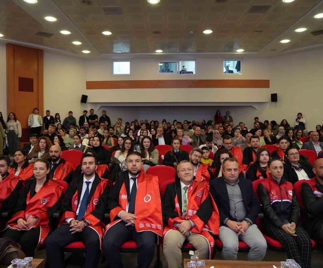 Kastamonu Üniversitesi'nde 160 veterinerlik öğrencisi beyaz önlüklerini giydi