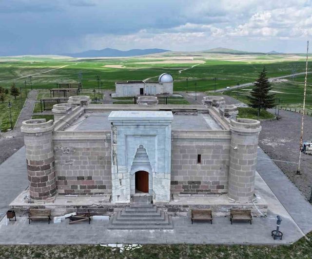 Kayseri'nin Hıdırellez Gök Gözlemevi 2025'te 16 bin 500 ziyaretçi ağırladı